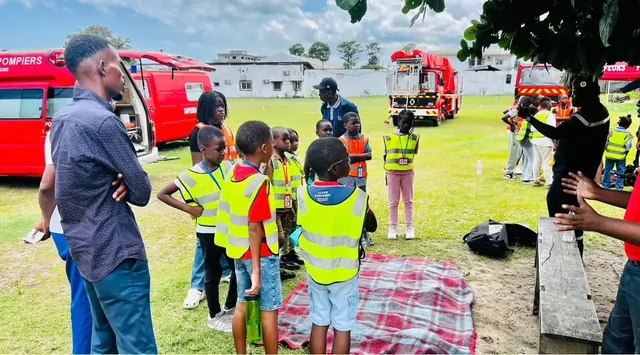 Visite des sapeurs-pompiers pendant la semaine sportive